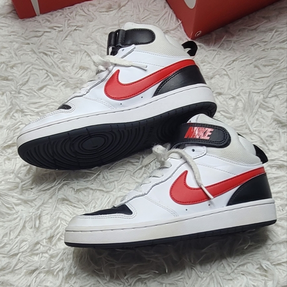 ❤️Boys Court Borough Mid 2 Nikes ❤️ - Picture 3 of 16